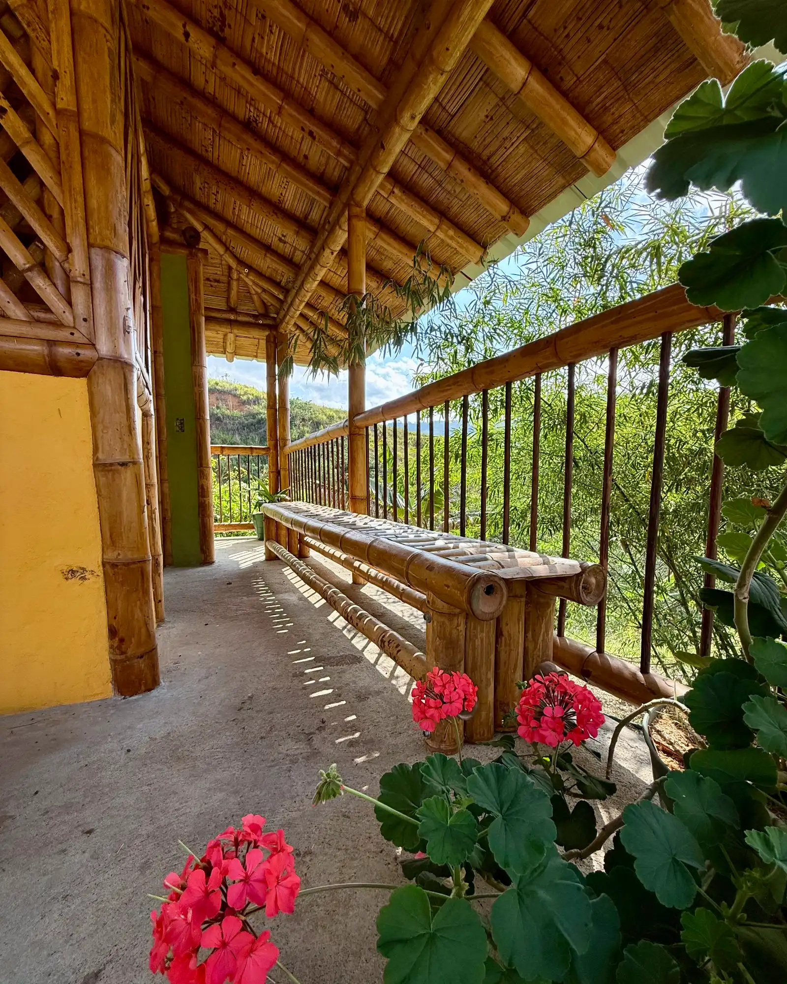 Pasamanos en Guadua con Profilan