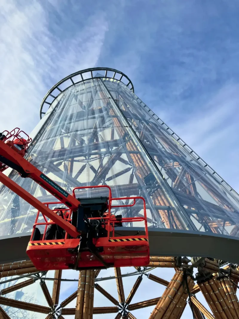 Torre en bambú guadua en Bélgica