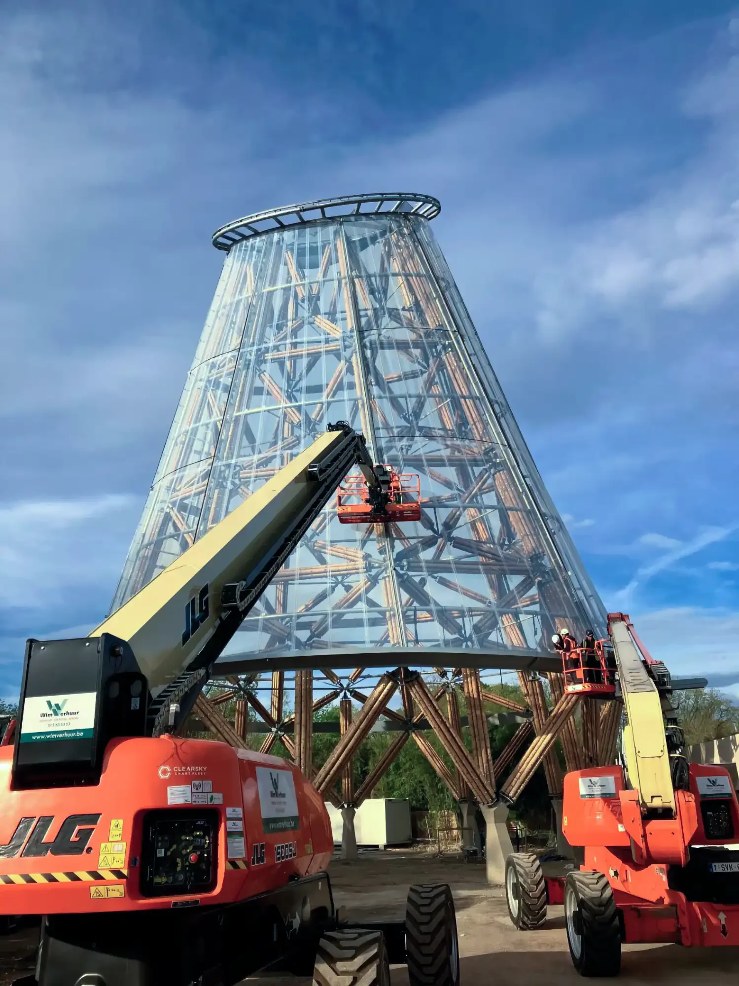 Torre en bambú guadua en Bélgica