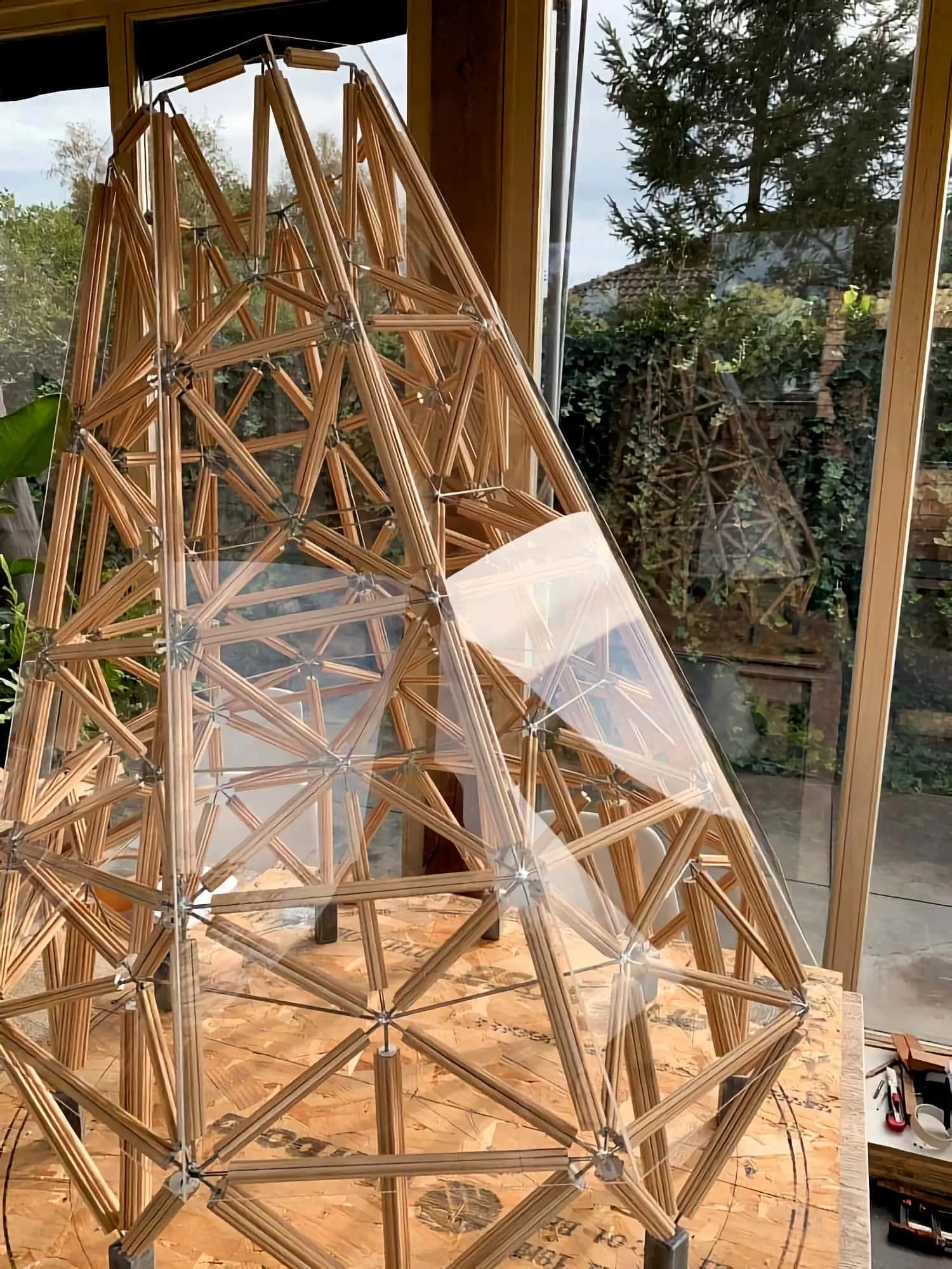 Maqueta torre en bambú guadua en Bélgica