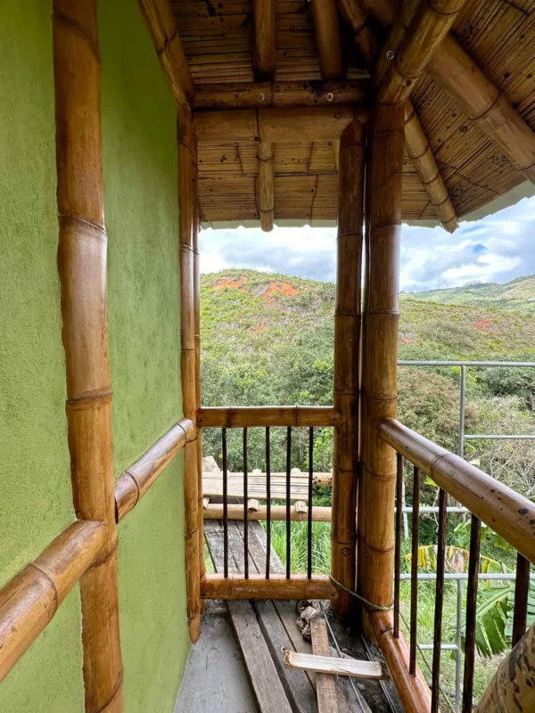 Cabaña en Bambú Guadua para Baño Seco de Lujo