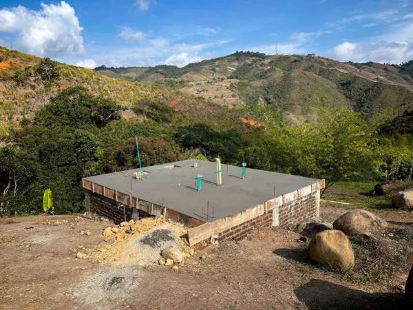 Instalación de piso de hormigón